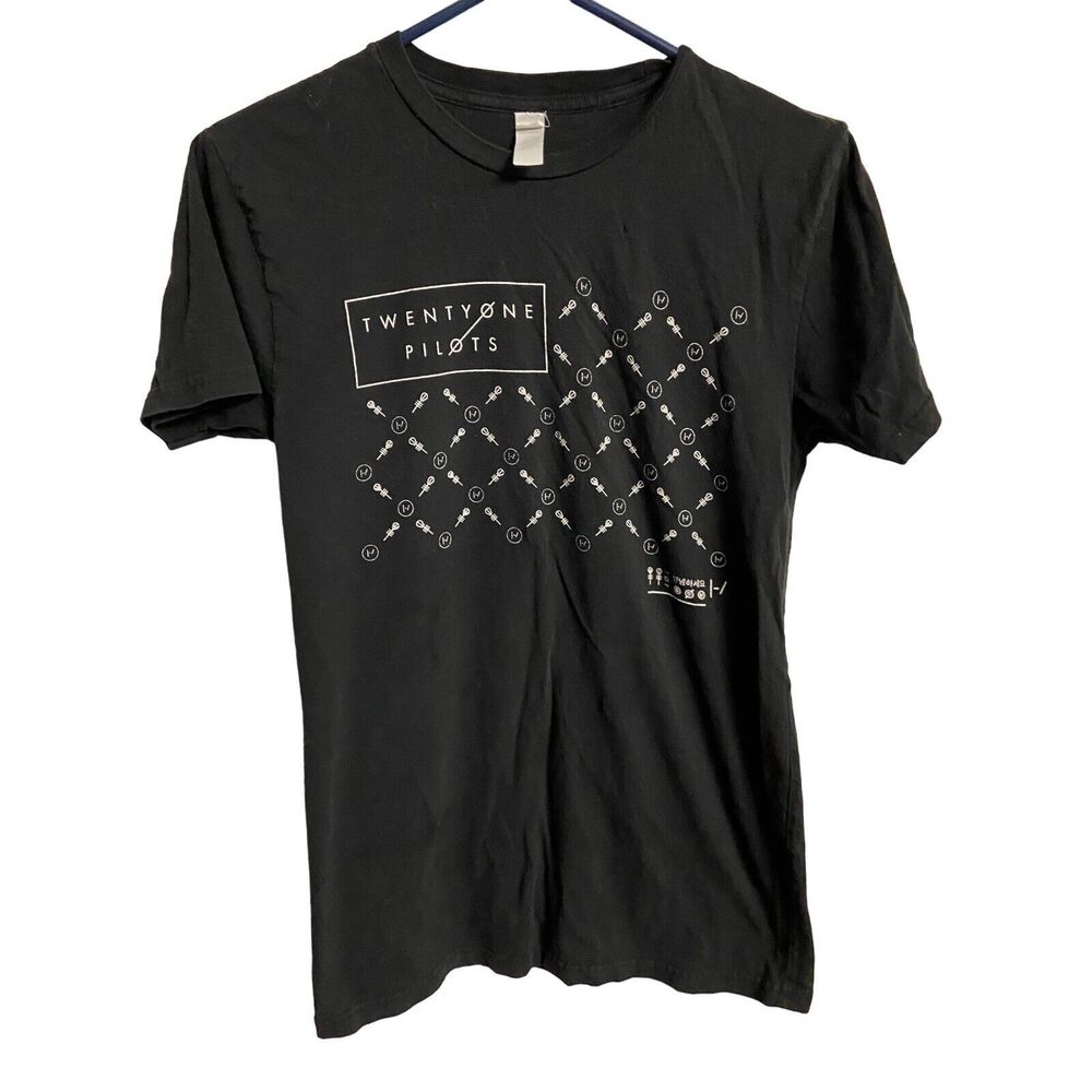 Twenty One pilots  T Shirt Mens Medium Rock Band  Black Short sleeved Crew Neck